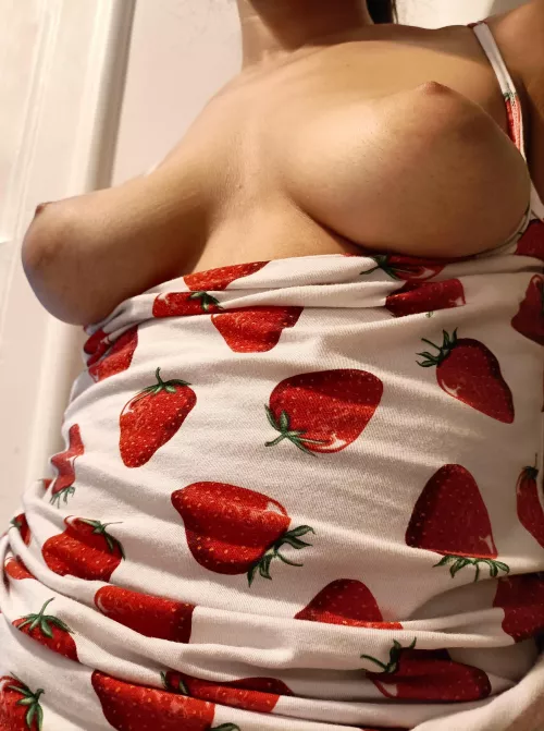 Strawberry and pear cake...