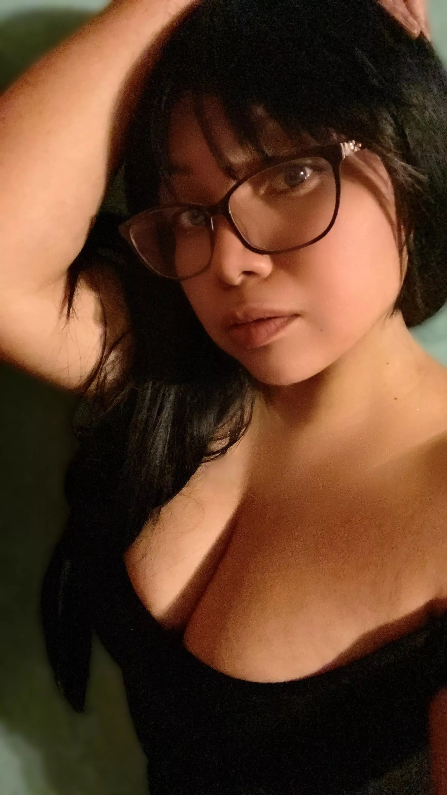 Do you want to make a young latina milf happy?