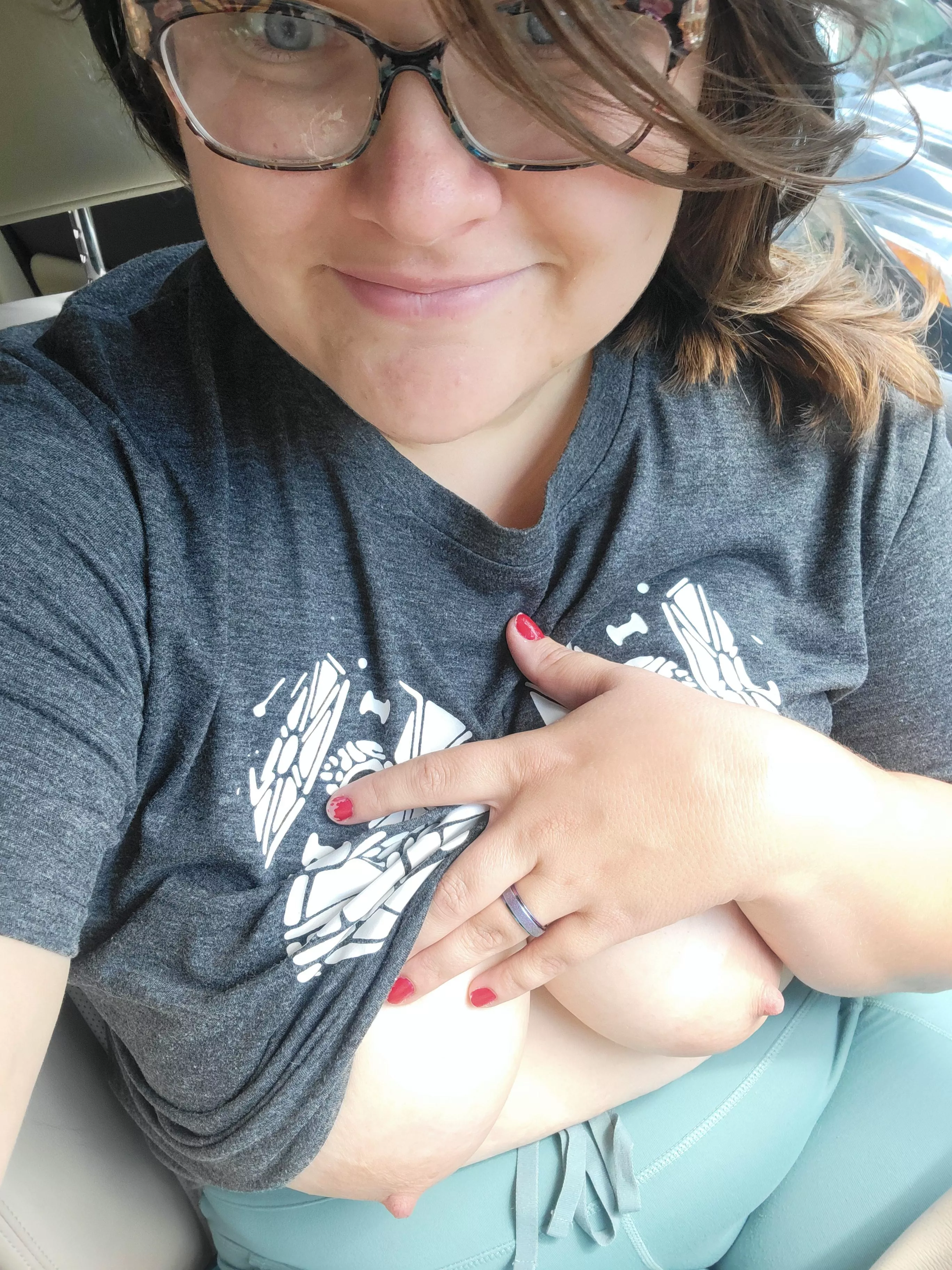 I hope you're waiting on my car for me on my next break 🥵