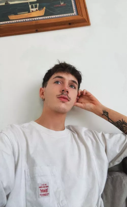 i’m ur baby 👉🏼👈🏼