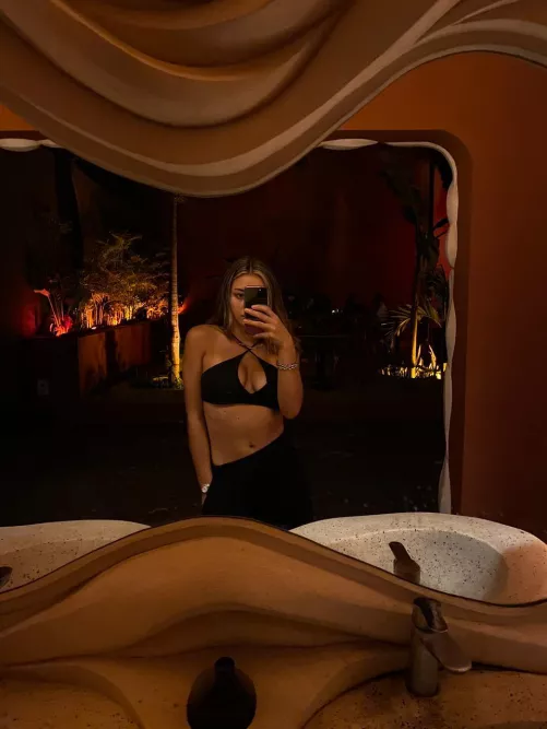 My look is simply captivating