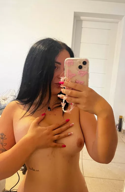 petite is an understatement