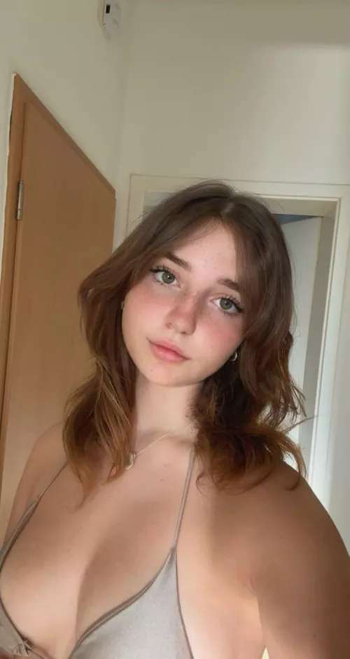 Quick selfie before going to the pools today 