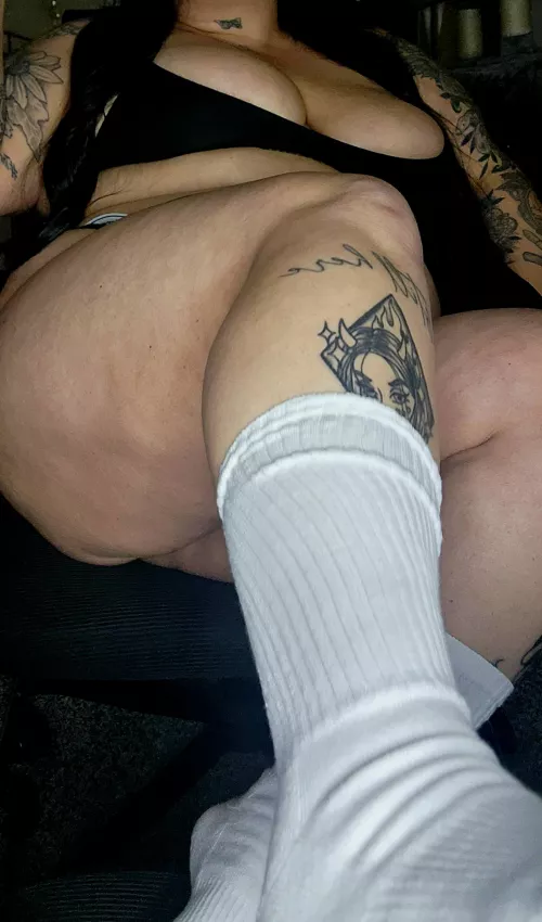 spread my thick thighs and fuck me in my socks