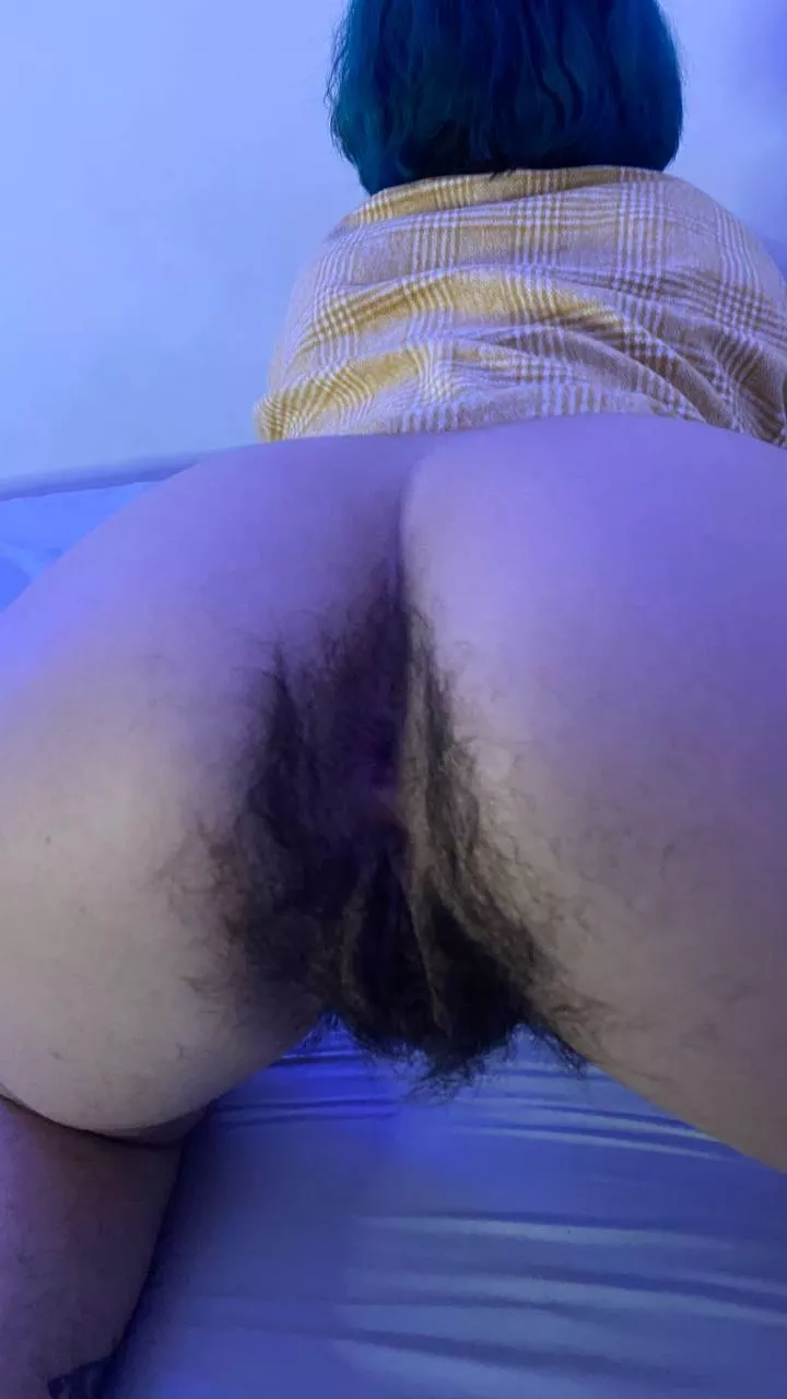 would you fuck my [h]airy ass raw? 