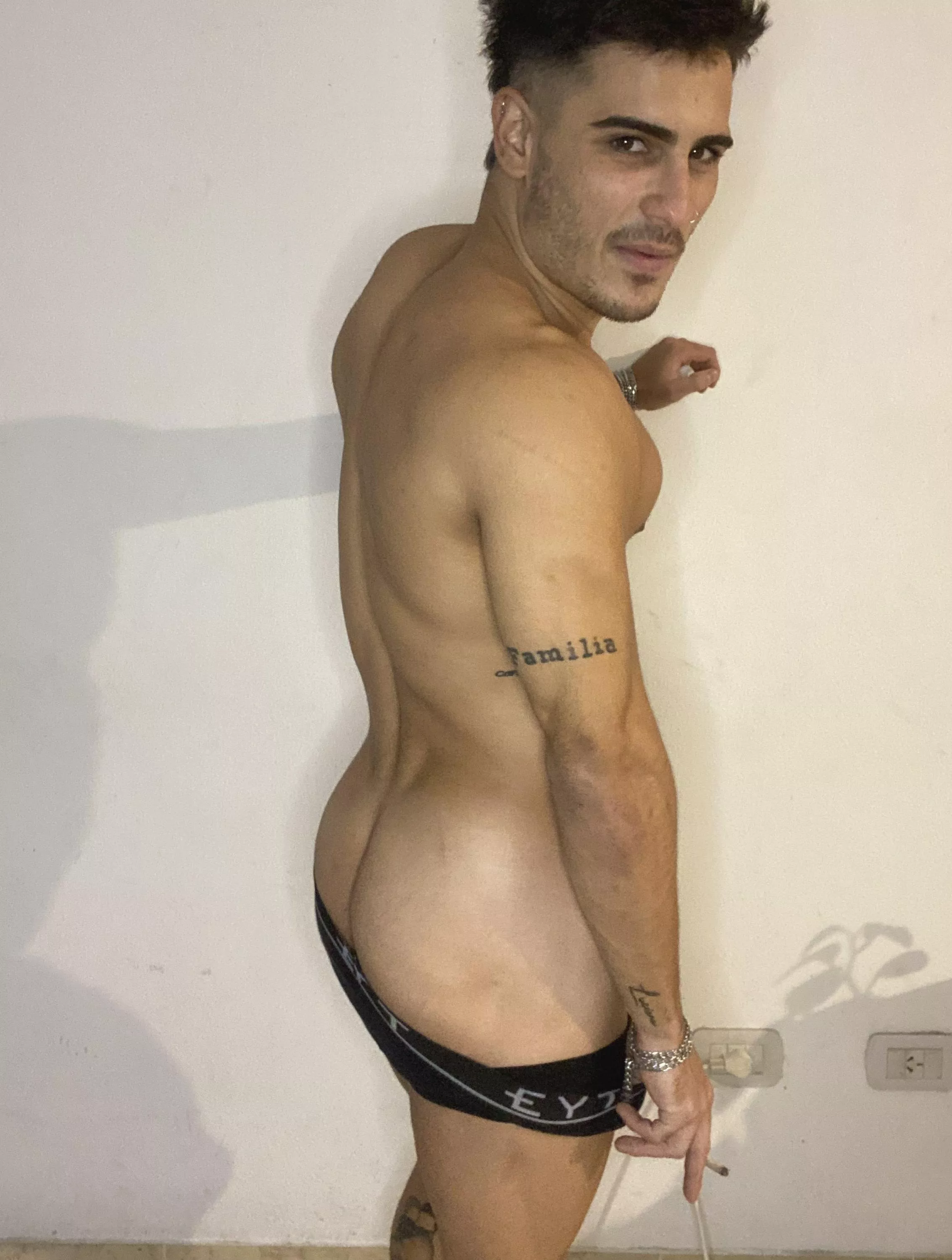 [24] who's craving a taste of this muscles?