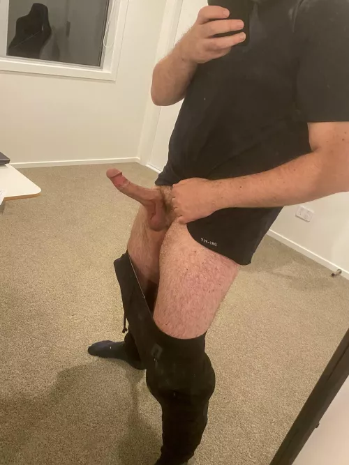 (32) My bro next door gets a show every night 