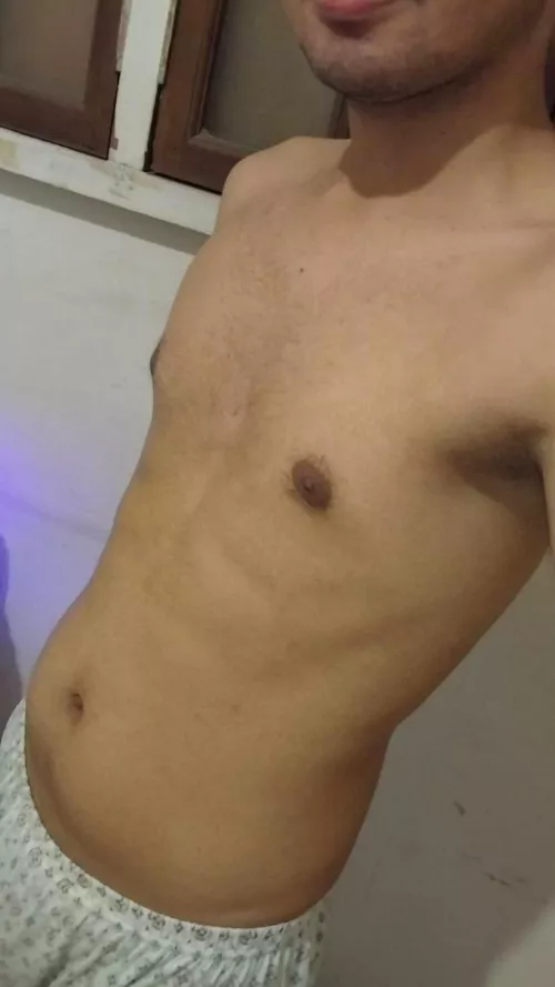 looking for bros to share pits pics with, and more hmu 