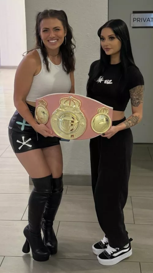 Nikki Hru and Jade Berry at Misfits Boxing Event 