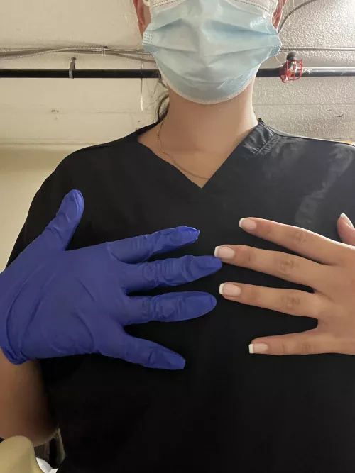 which do you prefer, glove or no glove?