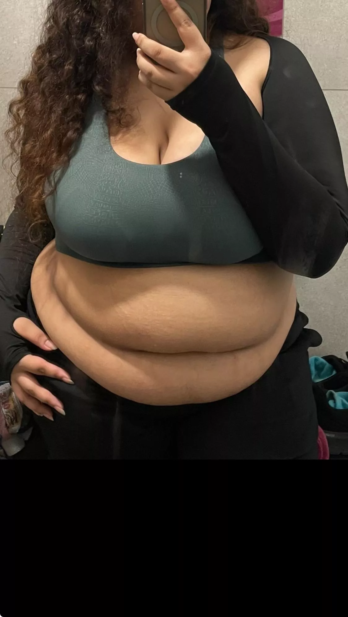 Would you rub my belly on our first date? 