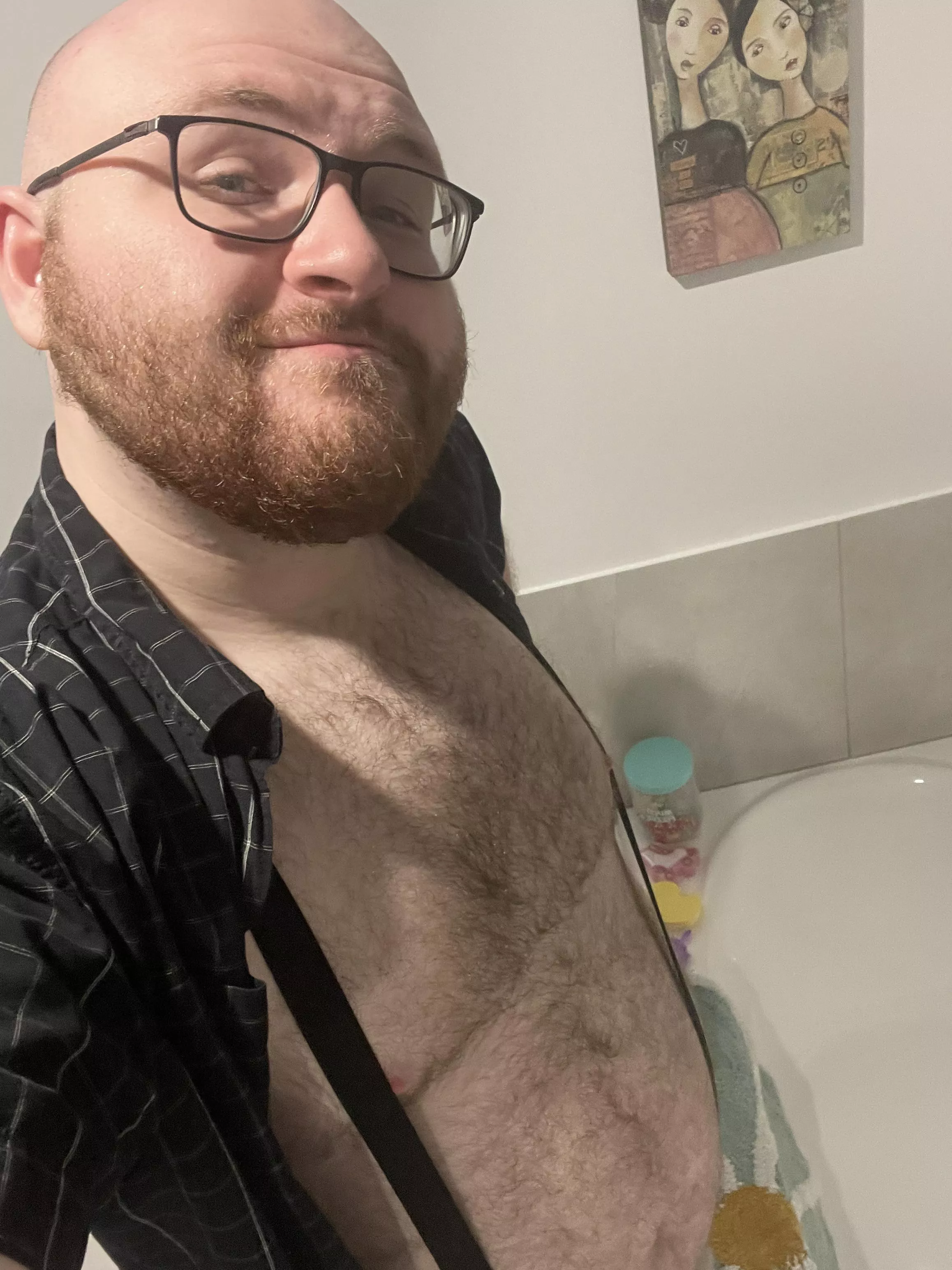 24 aussie, Lumberjack esque outfit from a bit ago. Always looking for cute guys to chat and swap with 🥰 