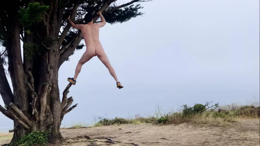 Come hang out with me