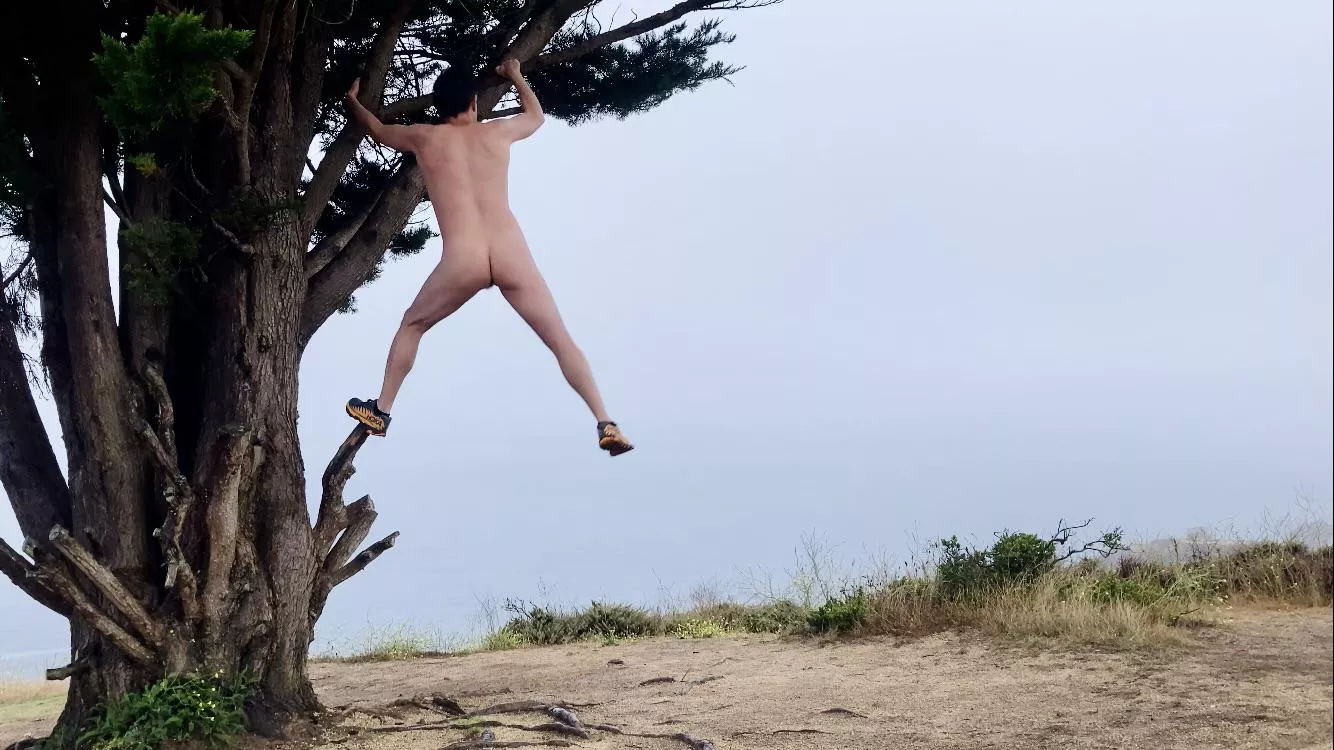 Come hang out with me