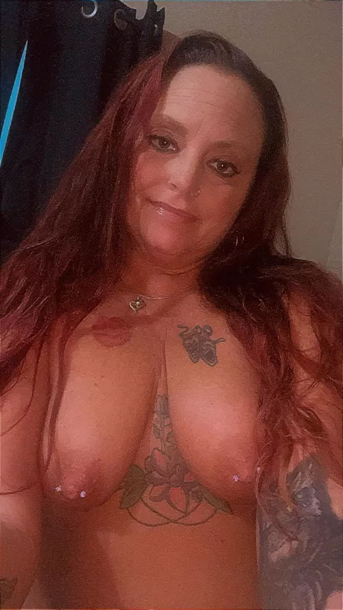 (F) who wants to suck on these this morning??? 💋💦