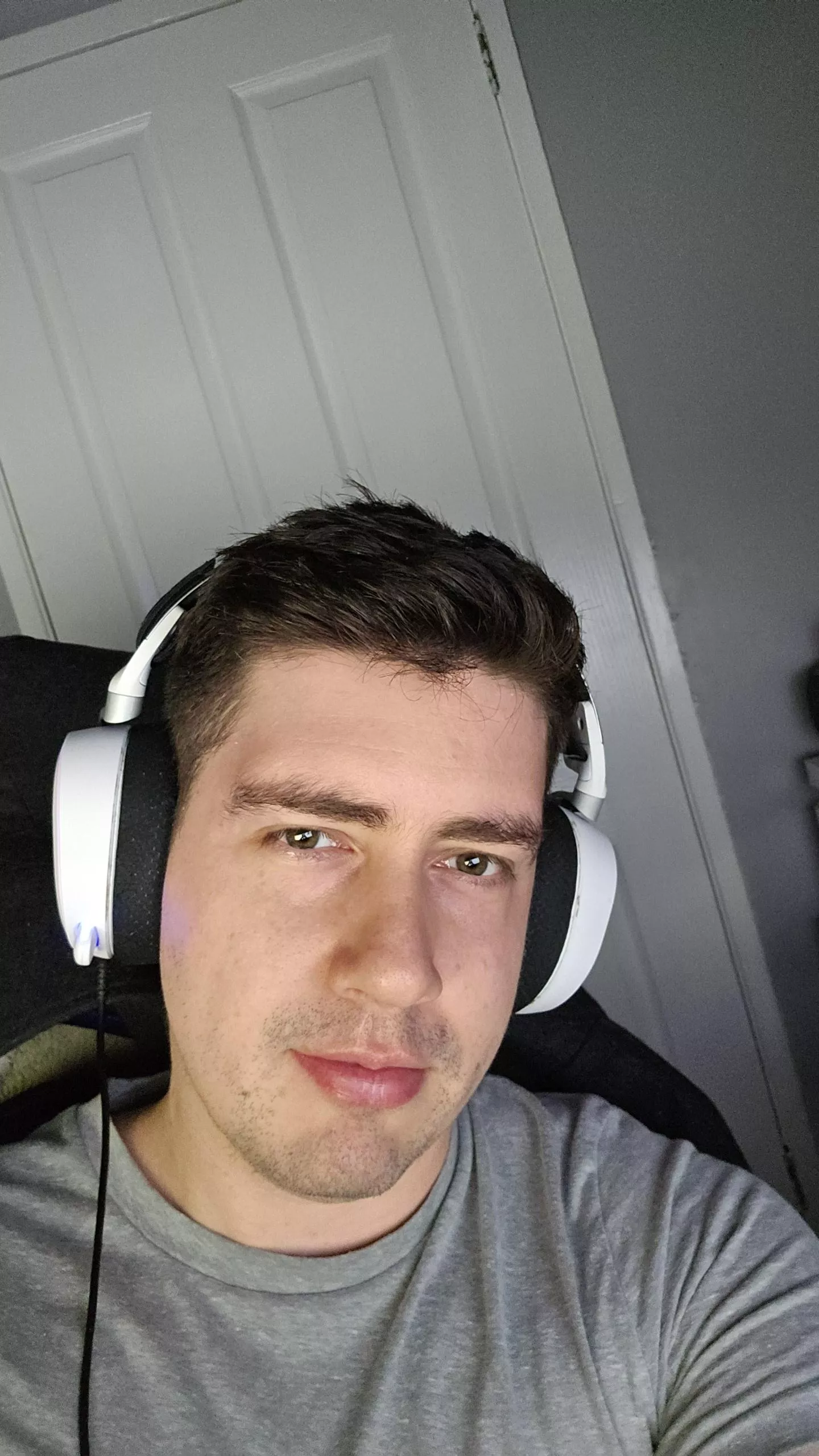 Happy Thursday from a Gaymer Bro ✌️