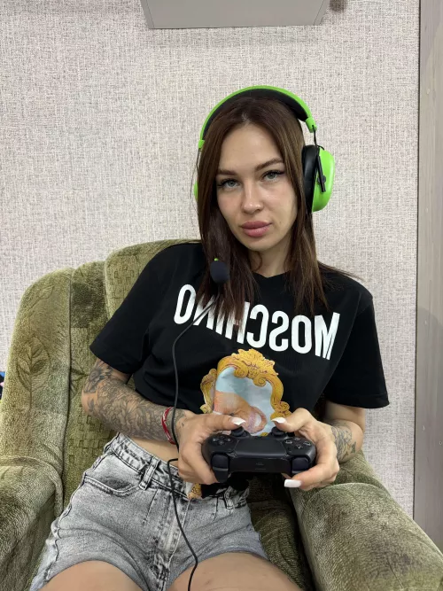 Let's play the game together