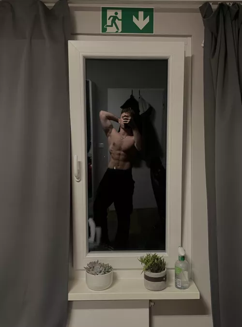 Looking to tease you 👀