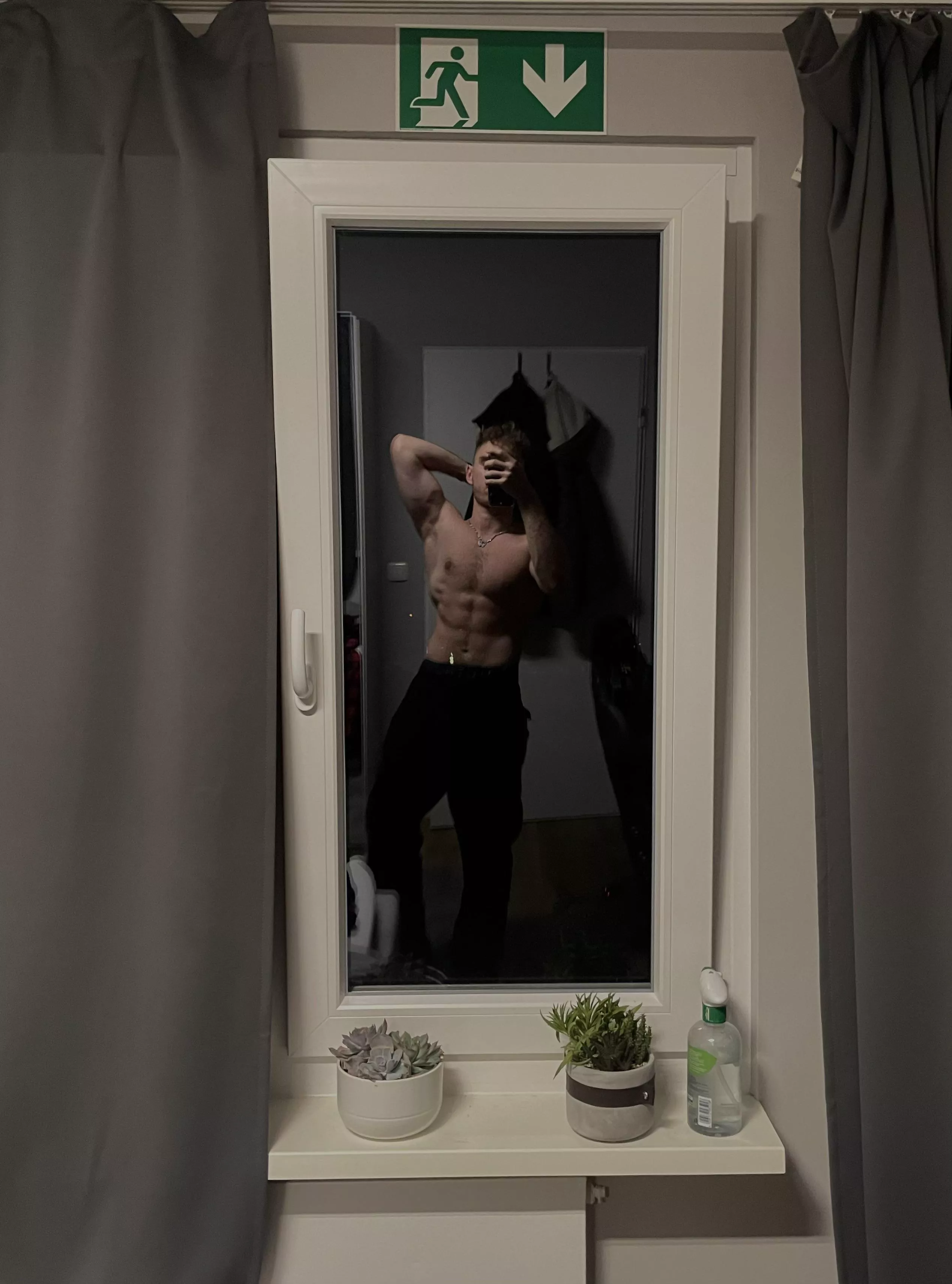 Looking to tease you 👀