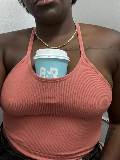 the lighting in this airplane bathroom is pretty good! 