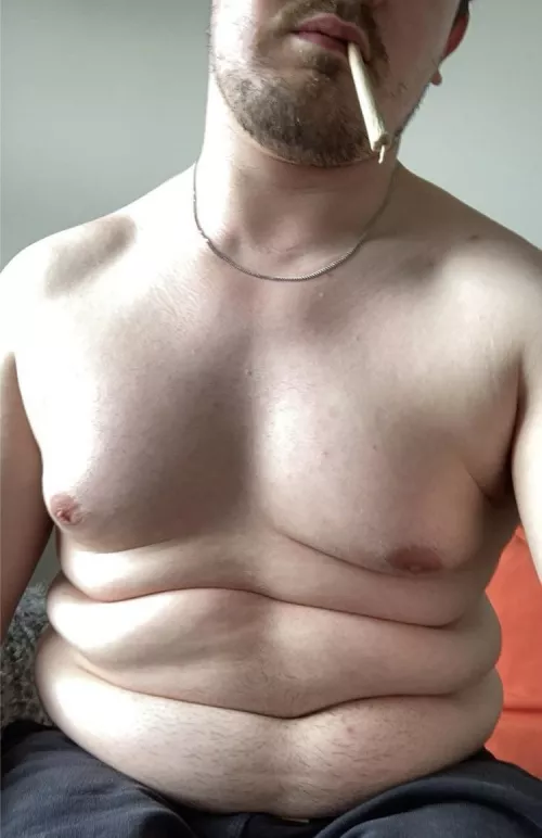 A fat dude with a fat doob (m27) first post here!