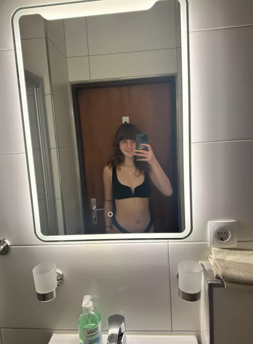 am i too slim to wear my bikini?