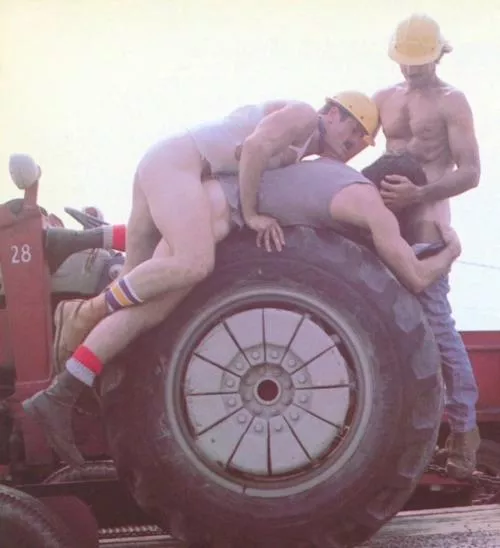 Dad and Uncle Fuck as Uncle Sucks His Nephew 