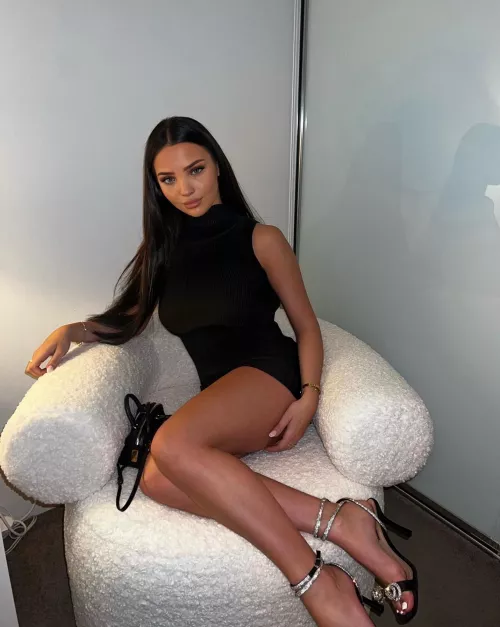 Feeling classy in this outfit