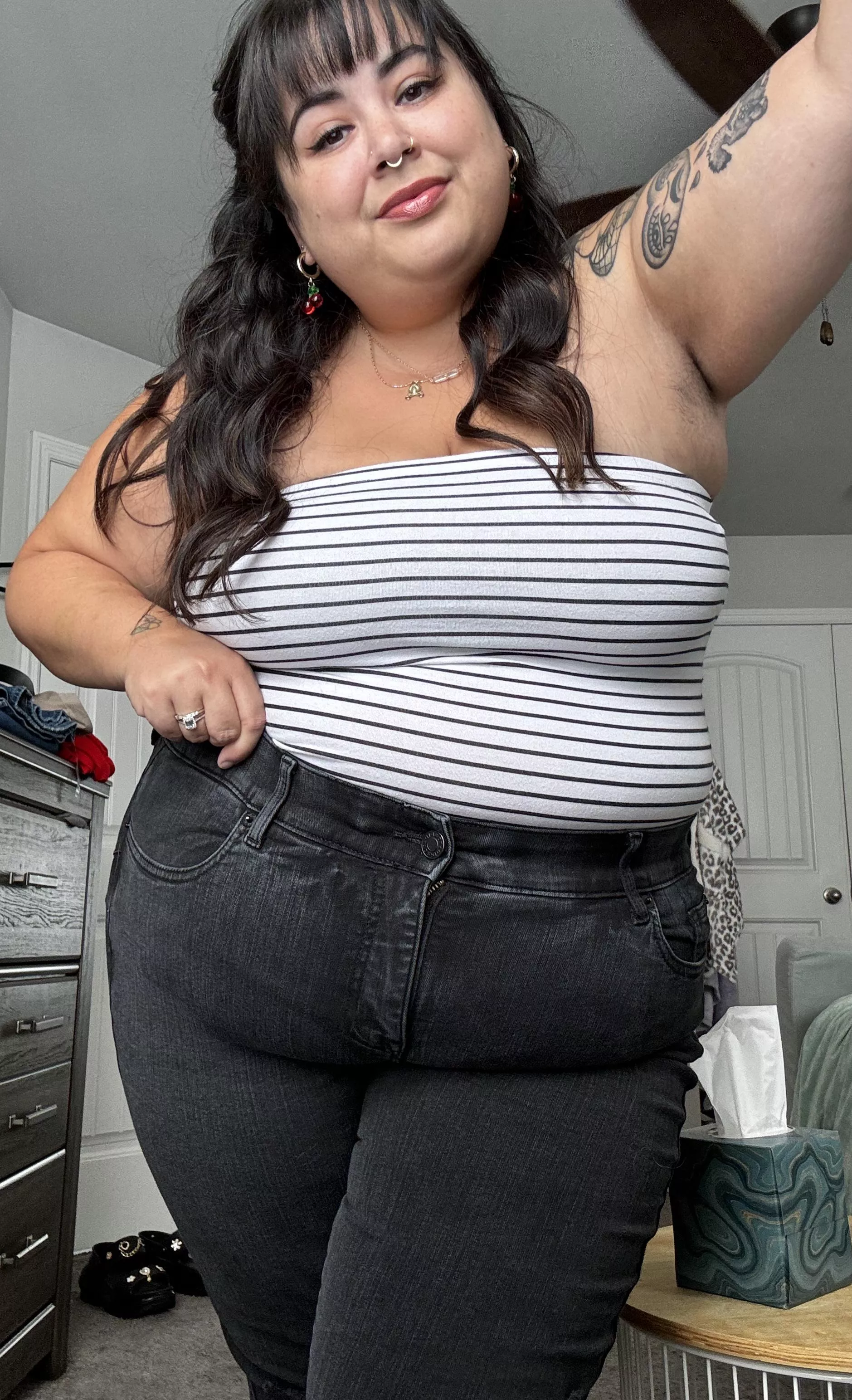 happy friday yall 🖤