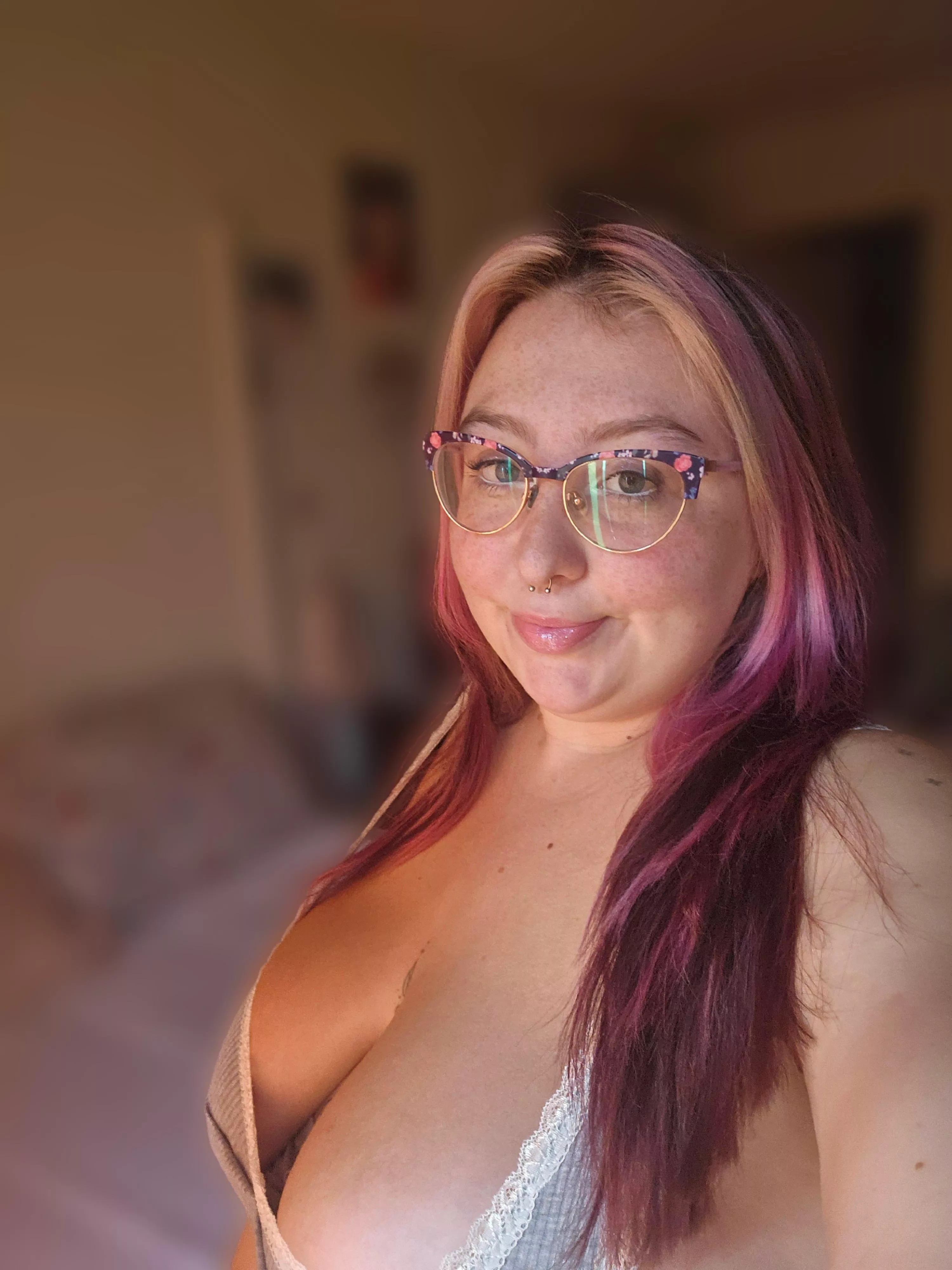 Hi :) how's your week?