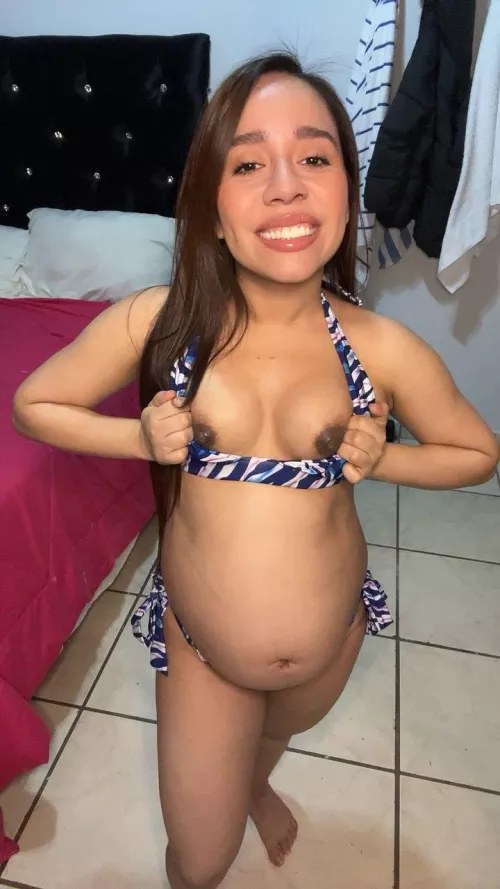 How do you like preggo Latinas 