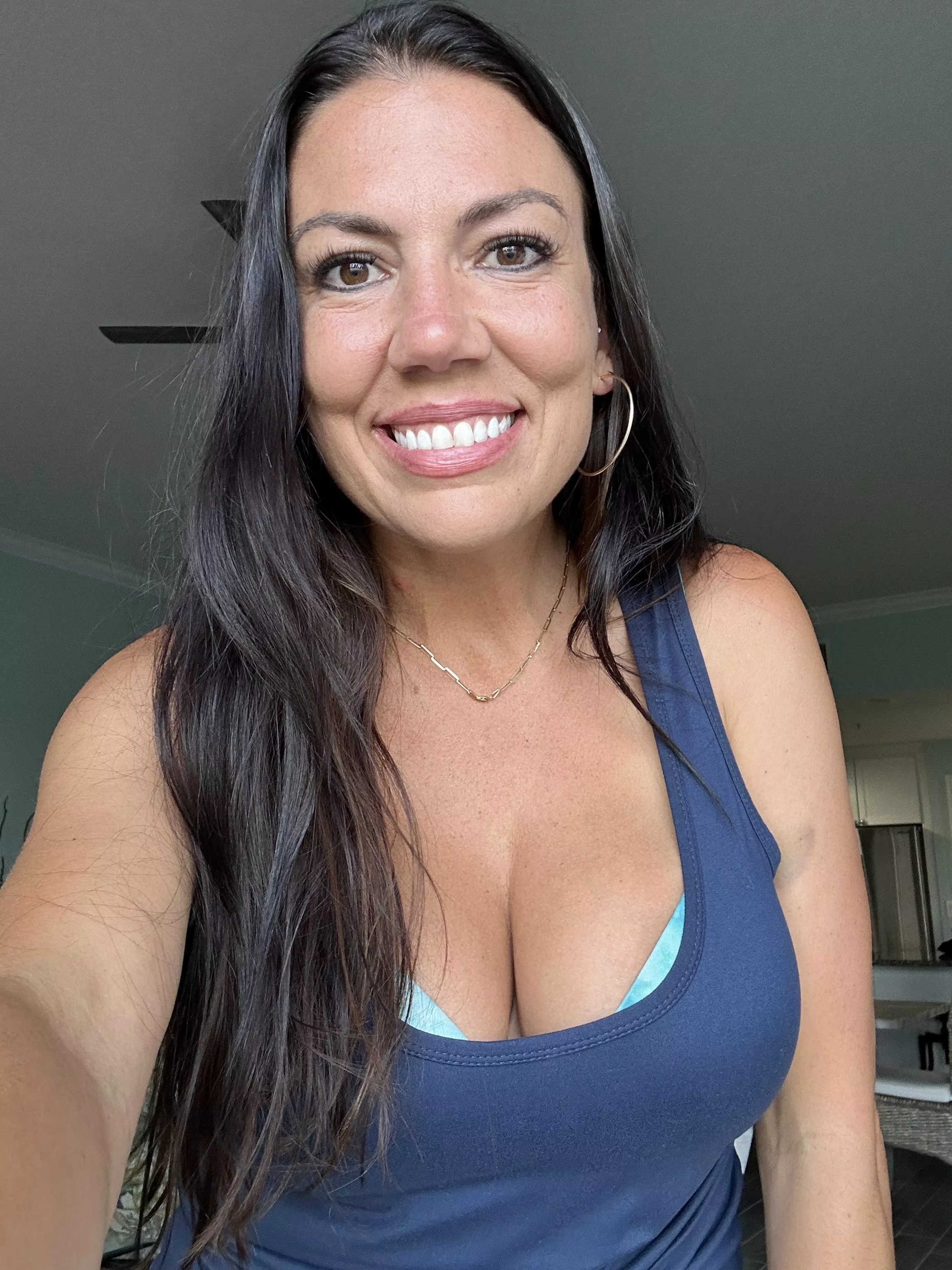 Just a mild selfie with a little bit of cleavage tease [f]