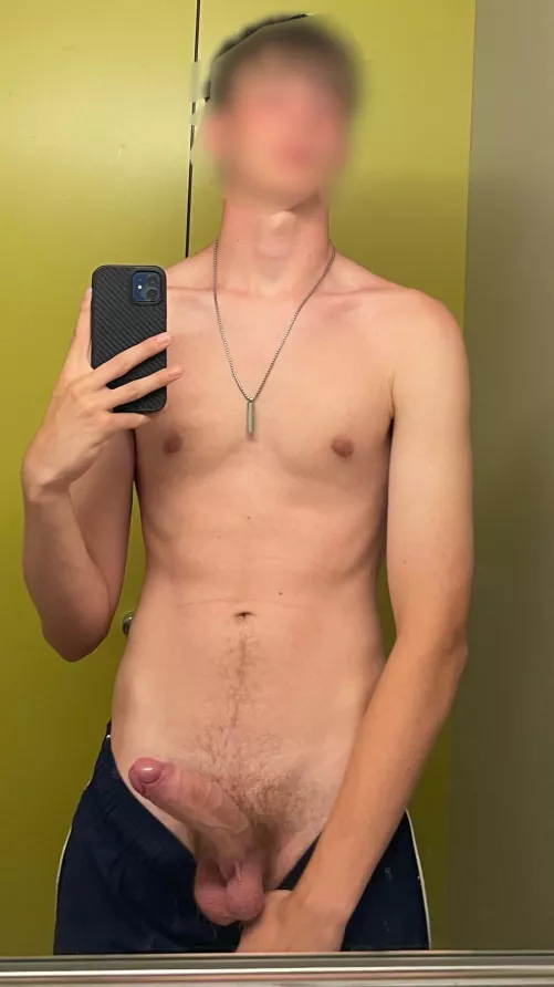 Just got out of the campsite shower and decided to go commando with my 18 yr old boner