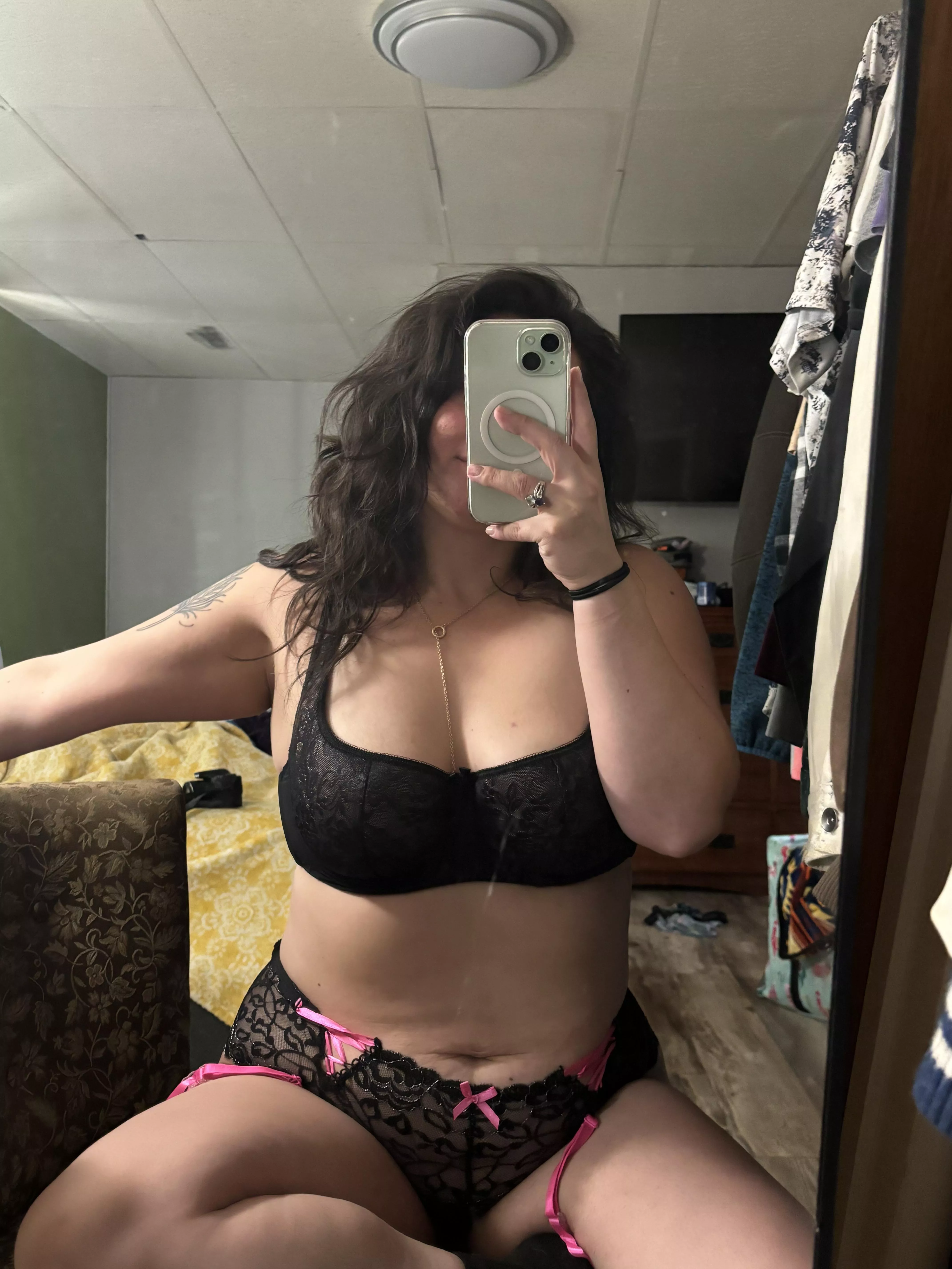 @montana_slutwife has even more goodies 