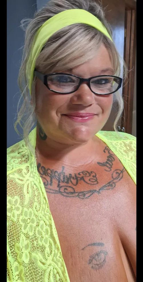 Neon just makes me feel sooo sexy