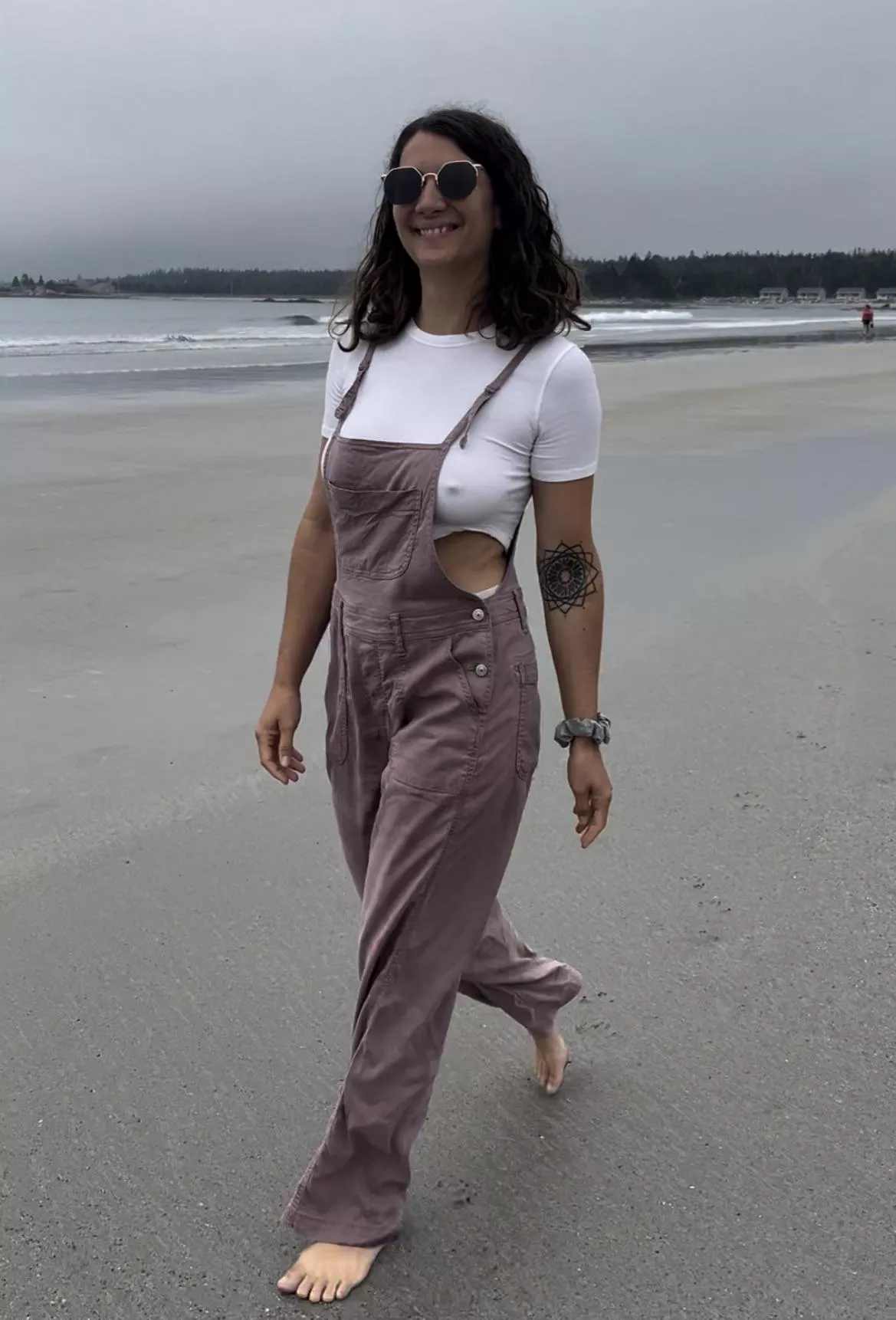 No bra on the beach 