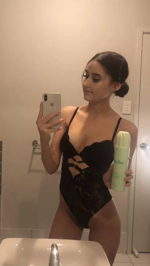 Petite and sweet, it's me!