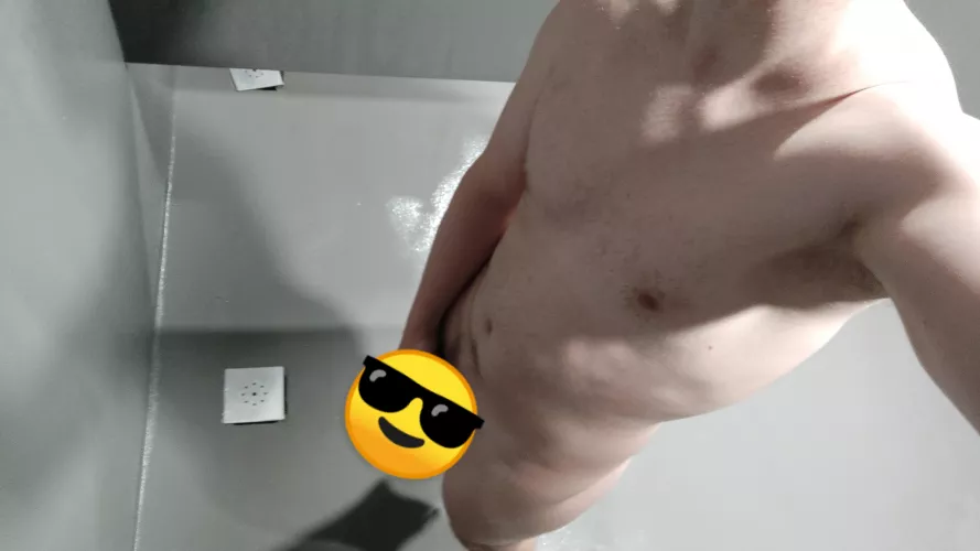 Quick pic in the gym showers 