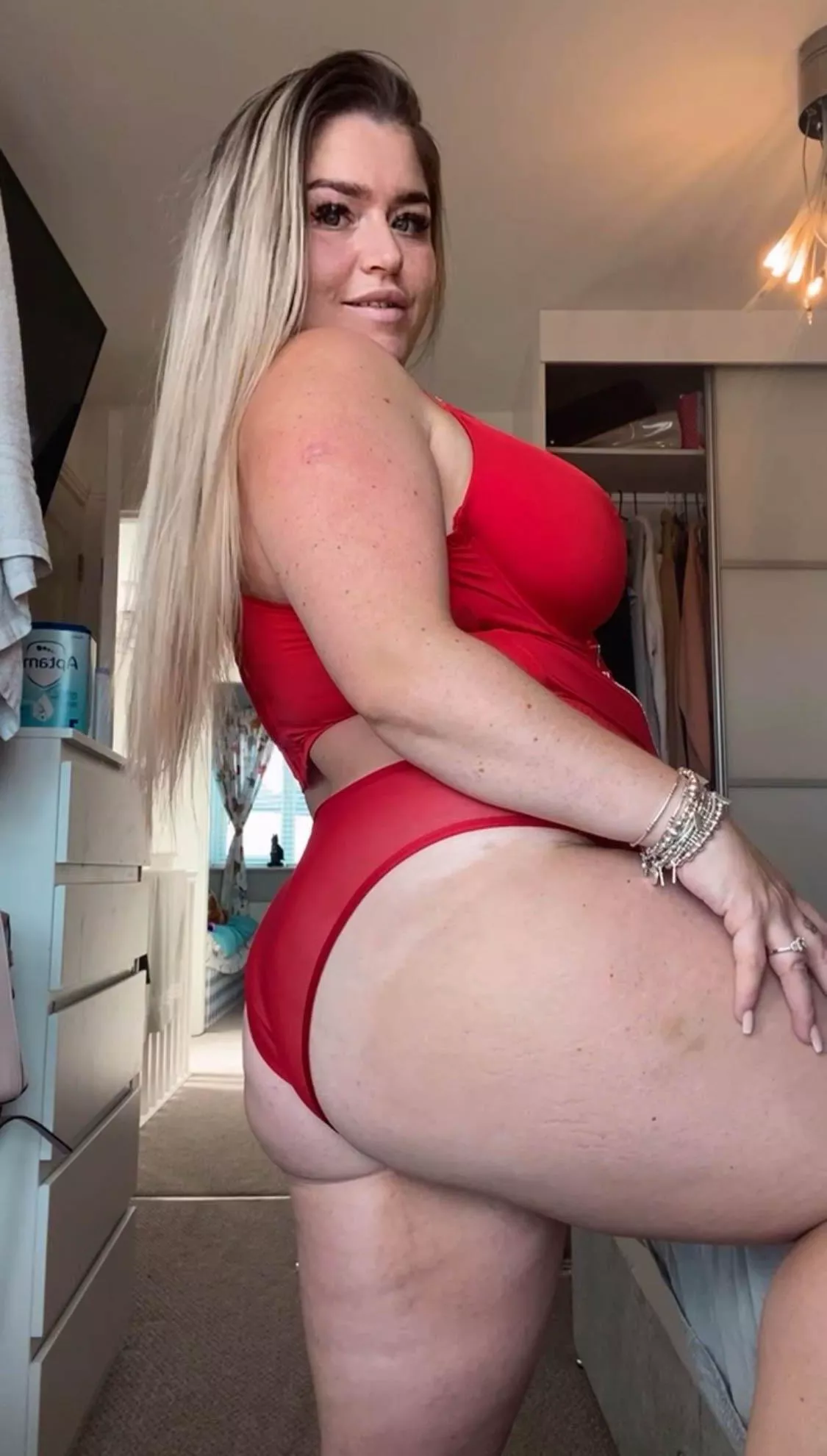 Rest your head on mommy's body