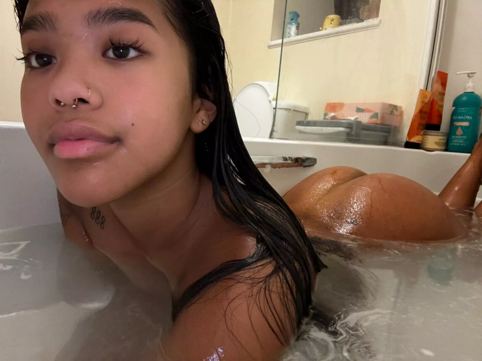 Sending naughty vids to random men on Reddit, who’s in?