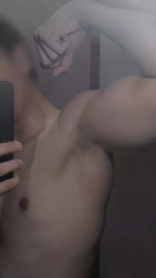 you like clean shaven pits?