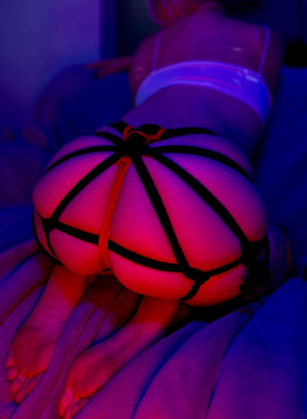 Fun red & black butt harness