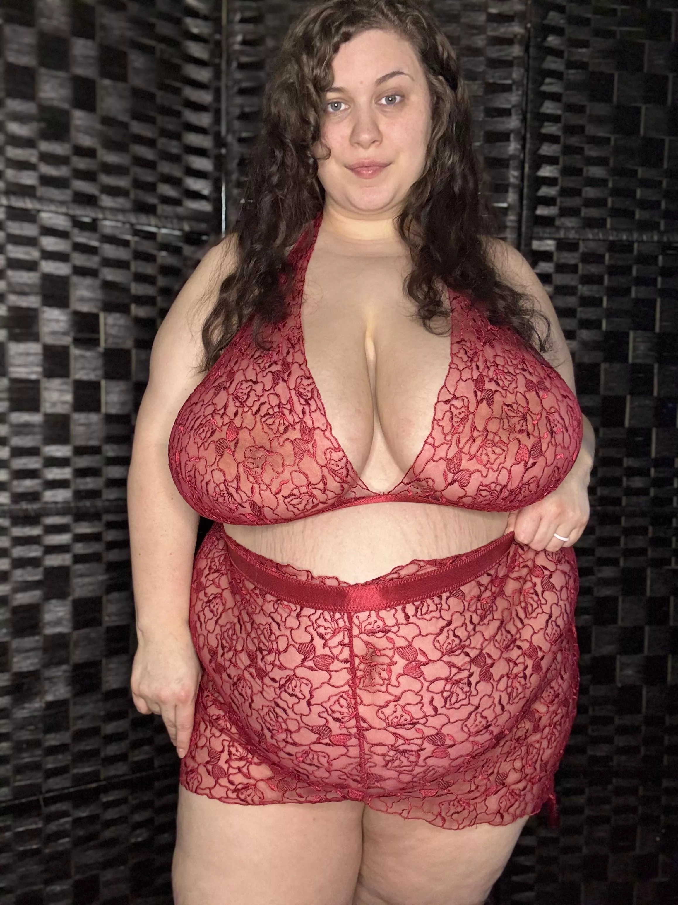 Hello I’m Goddess Luna! 6 years of experience! I’m a natural switch! I offer [fet] friendly content. Come jerk off to my big natural tits during [cam] or get blown up with [pic] [vid]. Customizable content [pic] [rate] [vid] [aud]