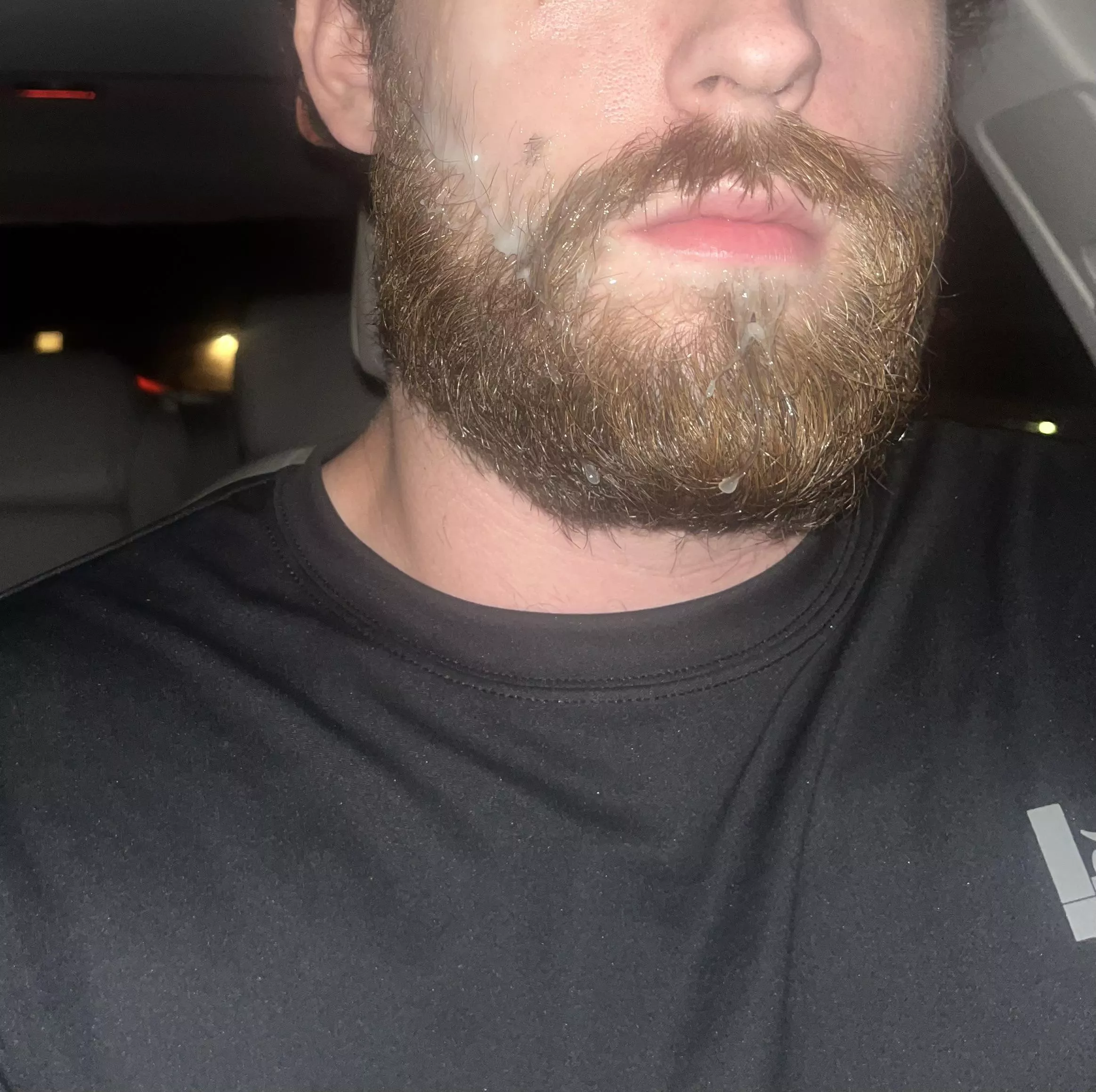 Just sucked an old Grindr dudes dick and he kicked me out with cum all over my face 