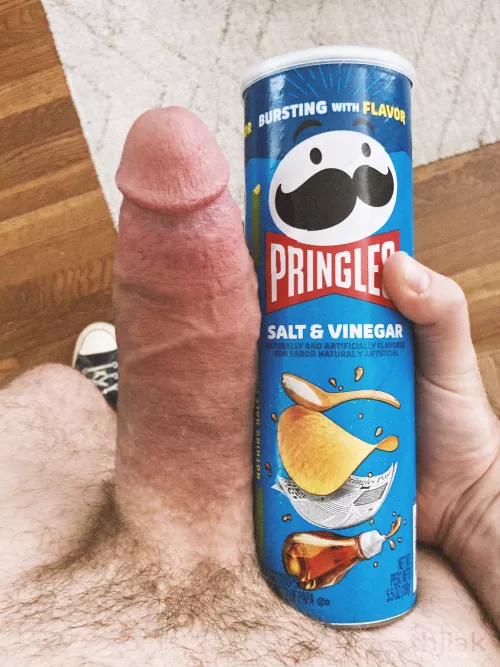 Name the ways Pringles and I have in common.