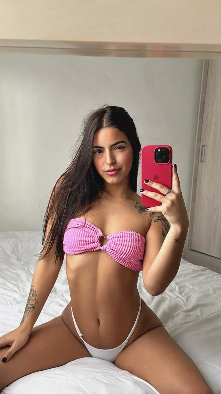 petite is an understatement