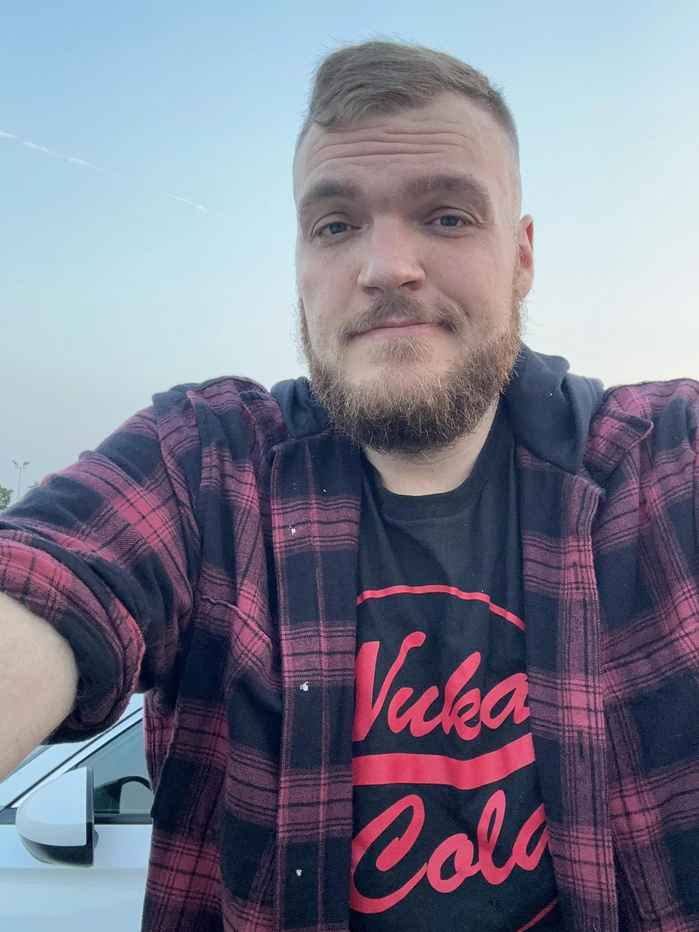 Rocking the Nuka-Cola shirt today! It’s Fallout Friday :) 