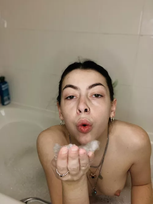 Who will help me here Xx 1 or 2