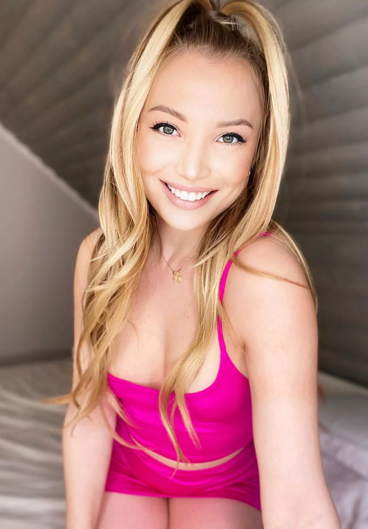 Feel free to use me as a doll, I like it