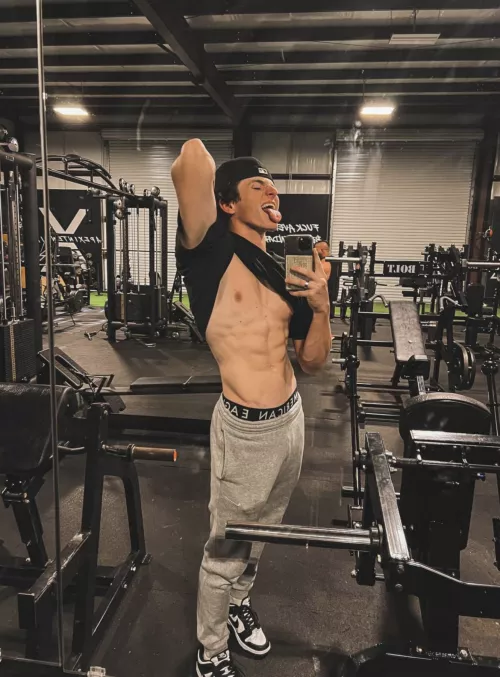 flexing my V, hope u like it